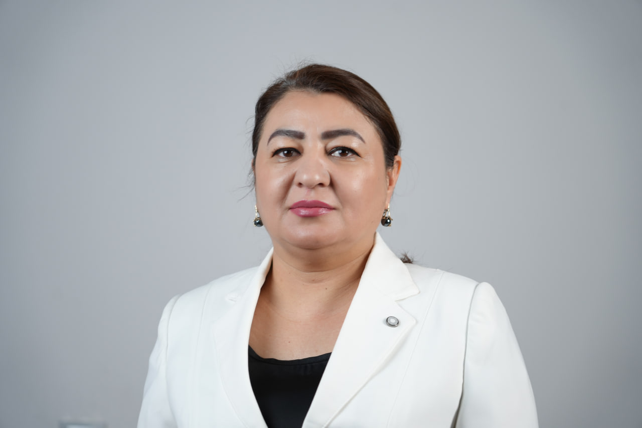 Raximova Intizor Rustamovna