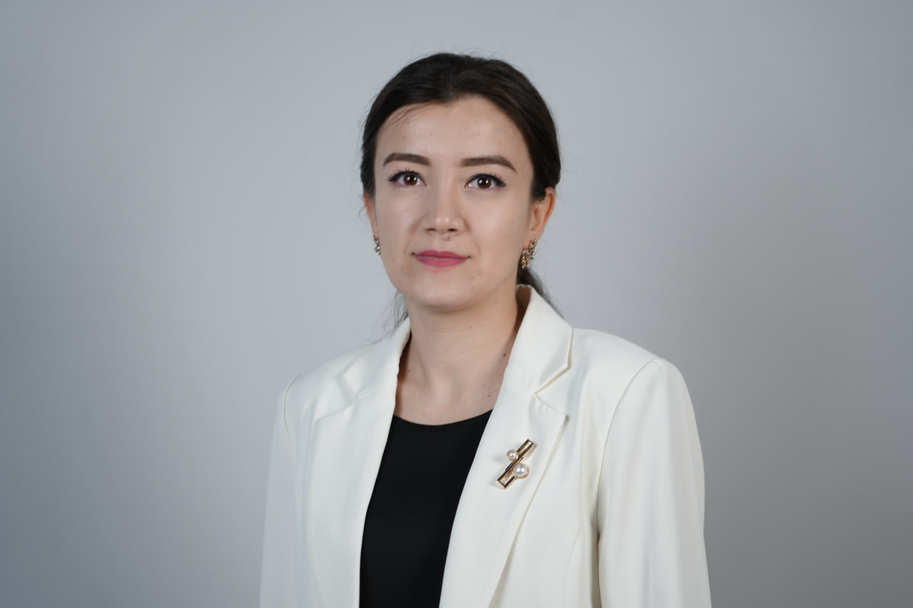Nyutonova Xilola Lochinbekovna